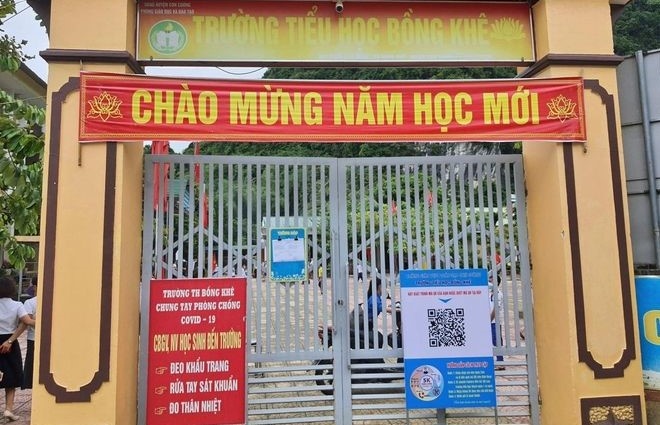 Bat tam giam thay giao 'dung cham' nu sinh lop 5 hinh anh