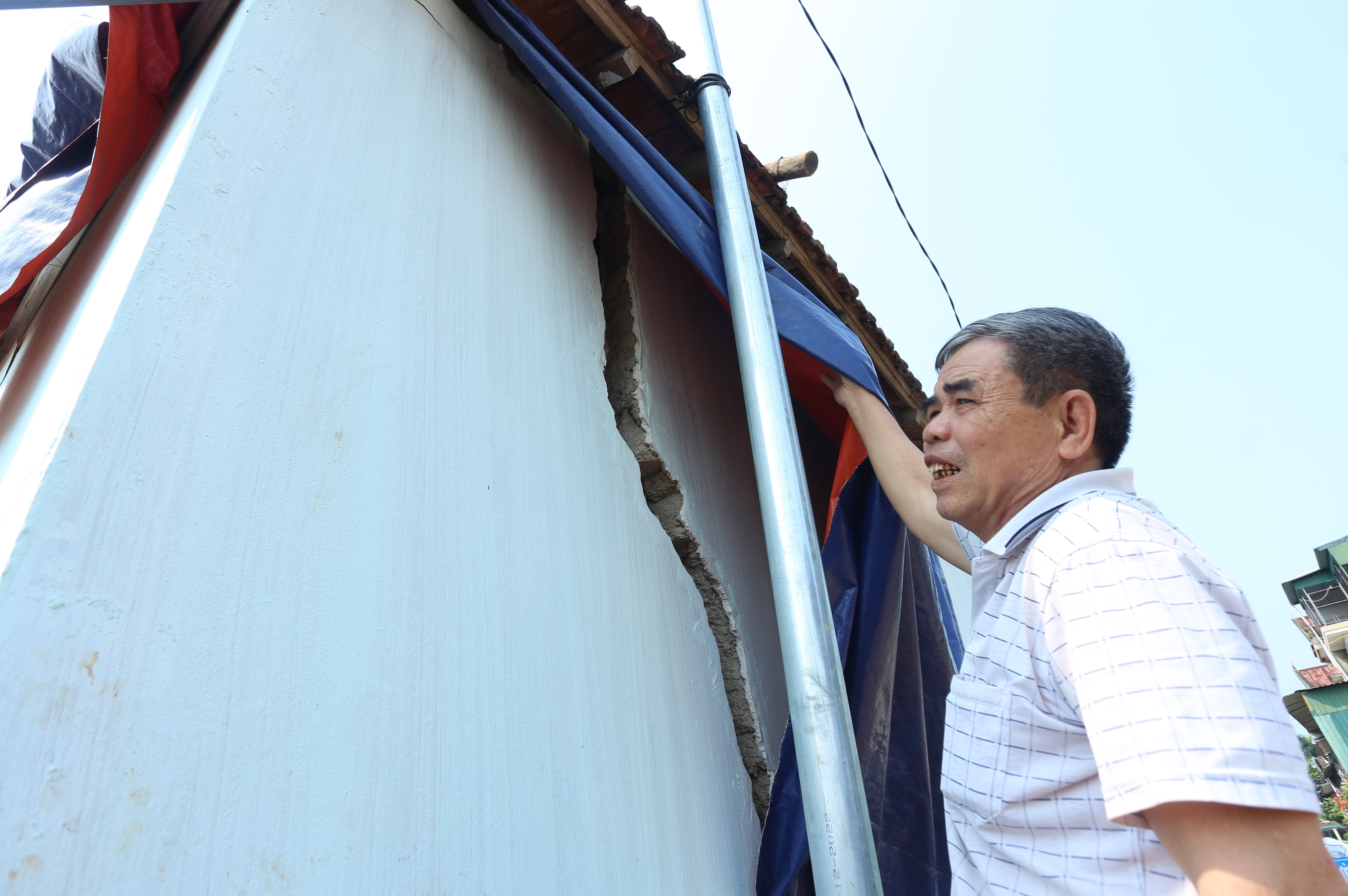 Song bat an trong can nha nut toac khi du an thi cong hinh anh