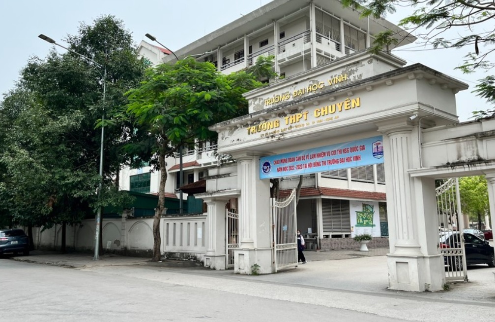 Cong an vao cuoc vu nu sinh tu tu nghi do bi bao luc hoc duong hinh anh