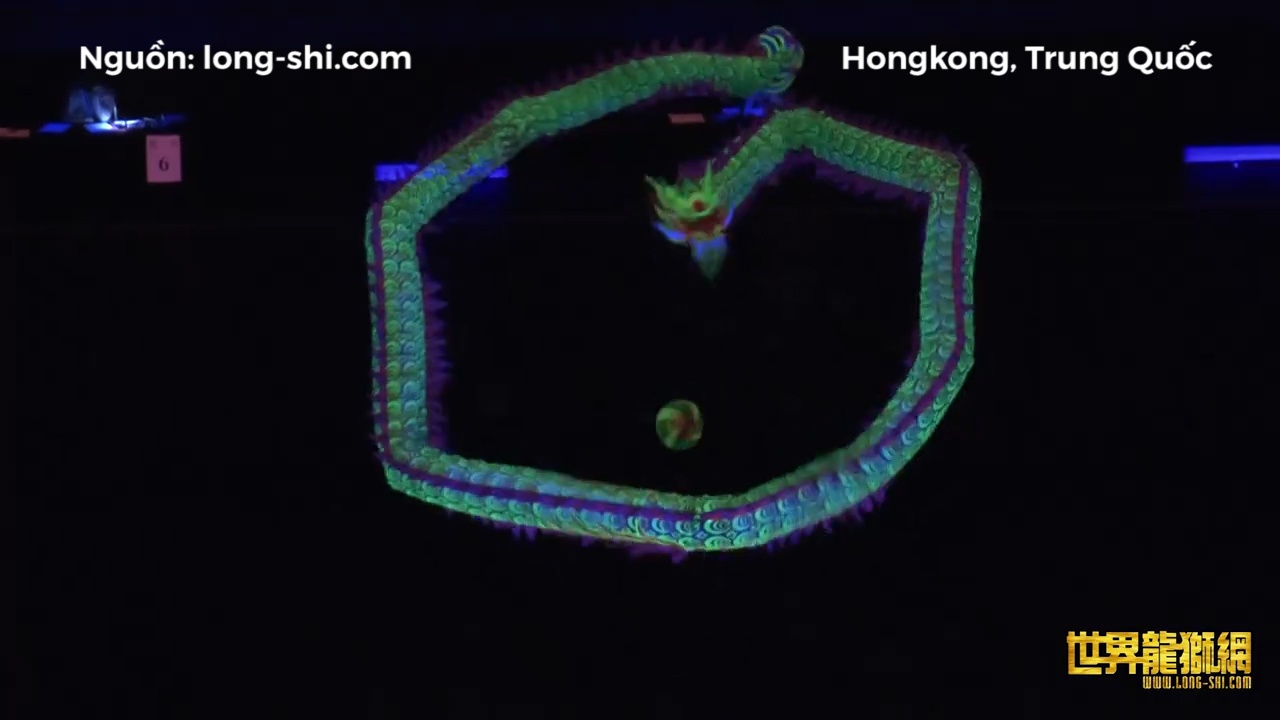 Trinh dien mua rong ket hop den LED tai giai Lan Su Rong quoc te 2018 hinh anh