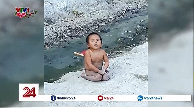 Hanh trinh cua tinh nguoi: tim lai doi chan cho chau be hinh anh