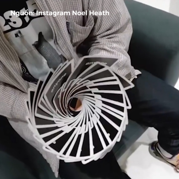 'Chong mat' voi kha nang dieu khien bo bai cua chang trai Thuy Dien hinh anh