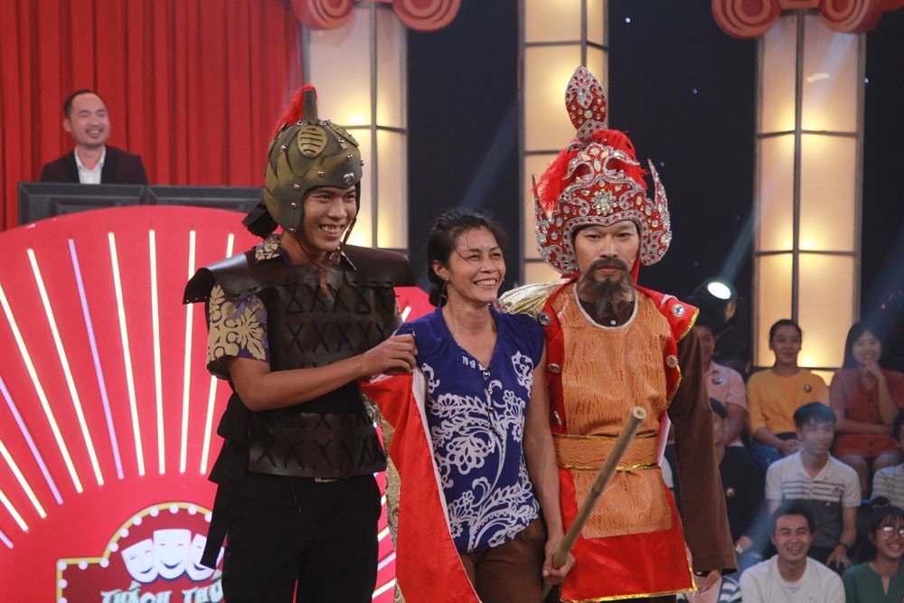 Cha con tuong quan cung co lao cong gay hoang mang Thach thuc danh hai hinh anh