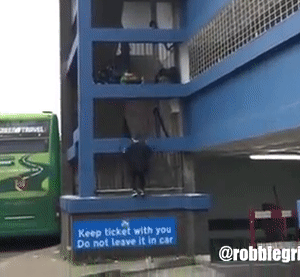 Man Parkour nhao lon vuot dia hinh hinh anh