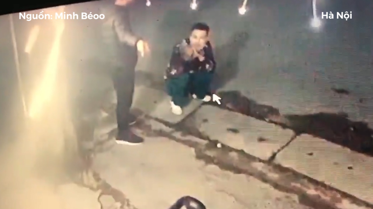 Clip thanh nien vao 'nham' quan net dinh trom xe bi phat hien hinh anh