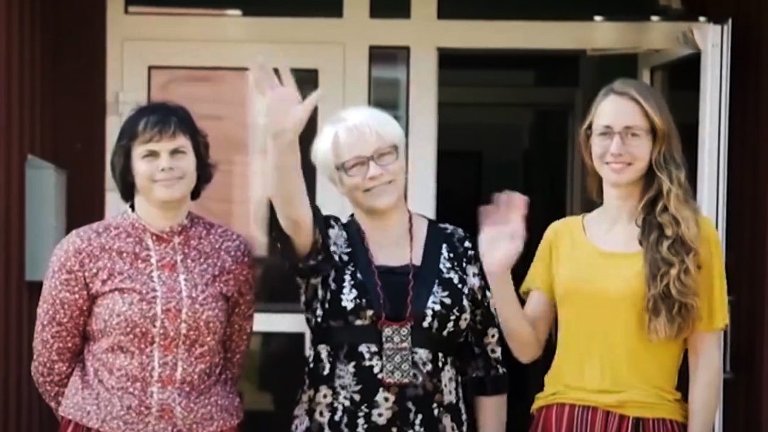 Doc dao ngoi lang toan phu nu sinh song, cai quan hinh anh