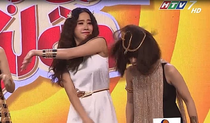 Nam Em 'tat' Lam Vy Da thang thung tai 7 Nu Cuoi Xuan hinh anh