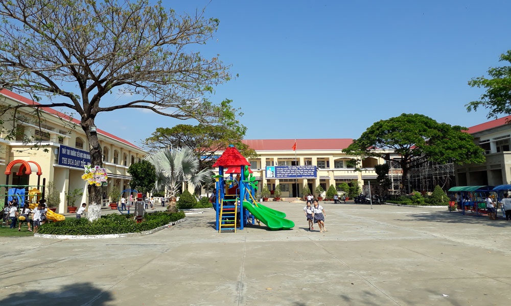 Co giao quy xin loi phu huynh: Con dau ton su? hinh anh