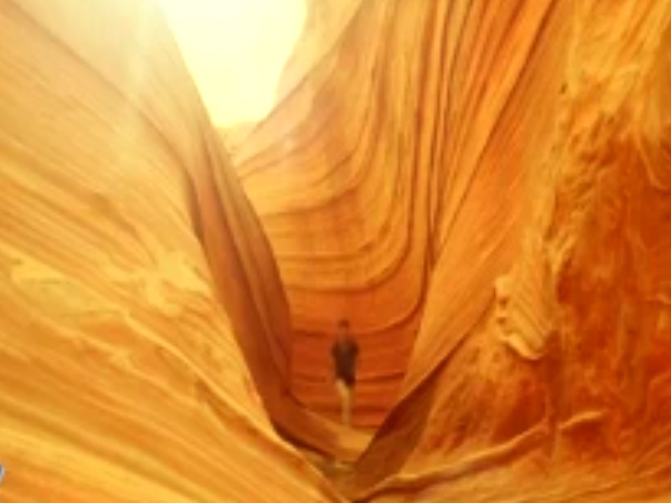 Bi an lan song o vung dat ngoai hanh tinh hinh anh