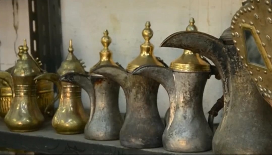 Chiem nguong binh pha ca phe truyen thong cua Saudi Arabia hinh anh