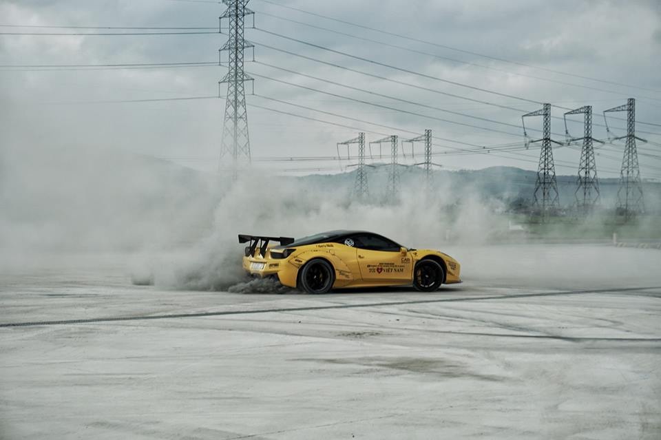 Clip Cuong Do La drift sieu xe trong hanh trinh Car & Passion 2018 hinh anh