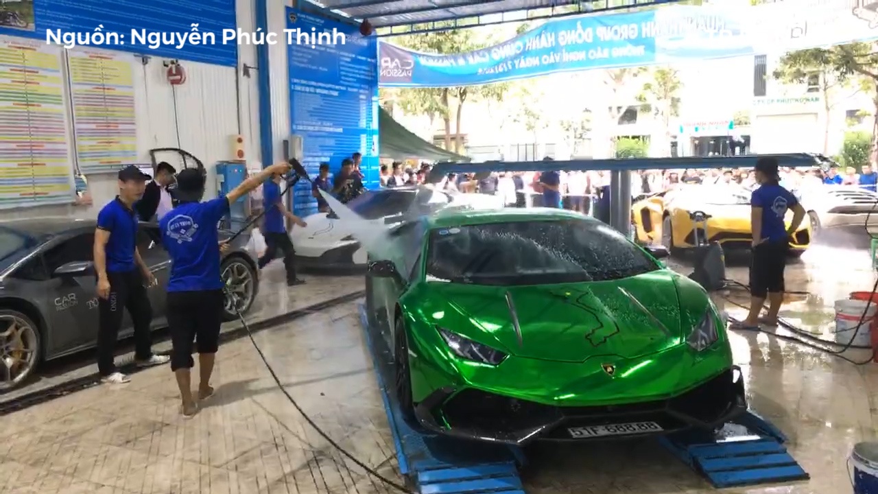 Cuong Do La mang dan sieu xe di rua tren hanh trinh Car & Passion 2018 hinh anh