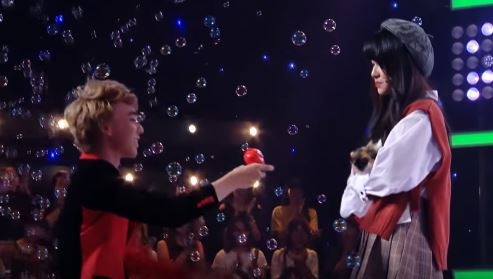 Rapper Khoi Nguyen khoc khi den tim nguoi yeu cu tai Vi Yeu Ma Den hinh anh