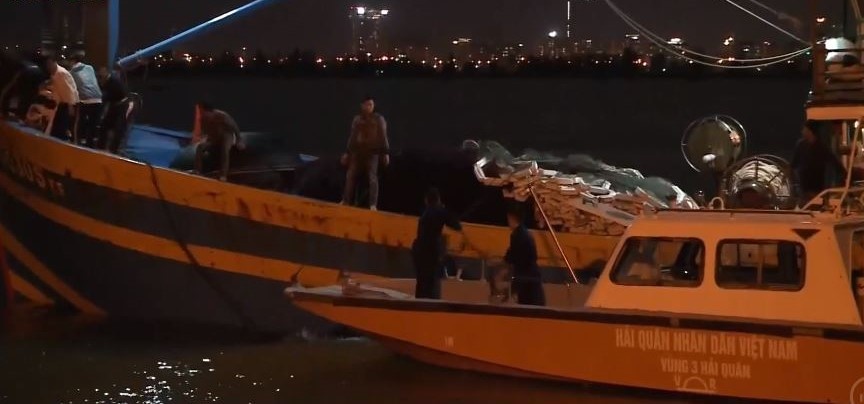 Vung 3 Hai quan cuu nan tau ca bi nan vao bo an toan hinh anh