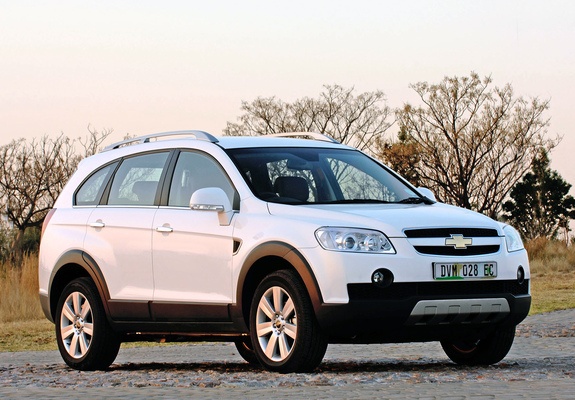 Chon xe cu gia 300 trieu dong: Nguoi mua can luu y nhung gi? hinh anh