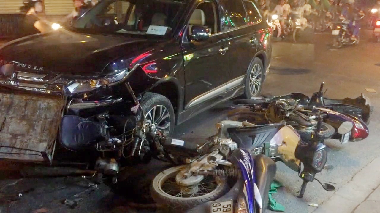 Oto 7 cho tong hang loat xe may o TP.HCM hinh anh