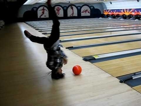 Nhung su co hy huu den kho tin khi choi bowling hinh anh