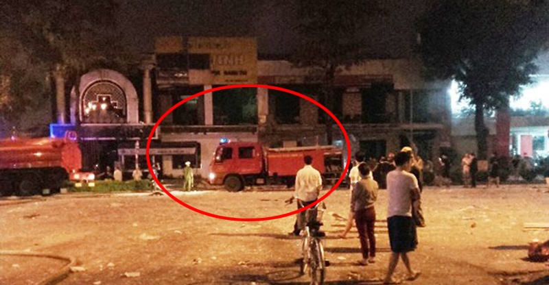 Hien truong tan hoang sau vu no lon, rung chuyen ca pho o Nghe An hinh anh