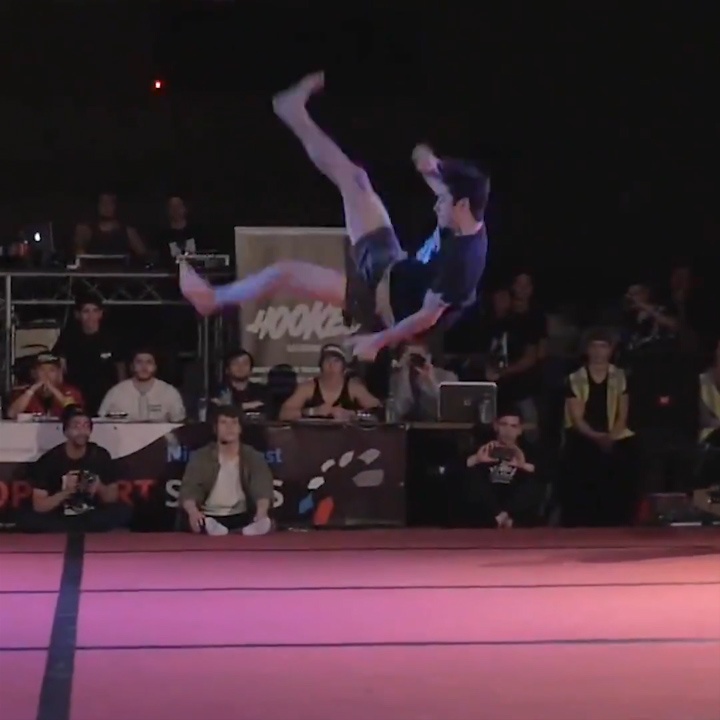 Nhung pha lon nhao dep mat trong tran dau tricking hinh anh