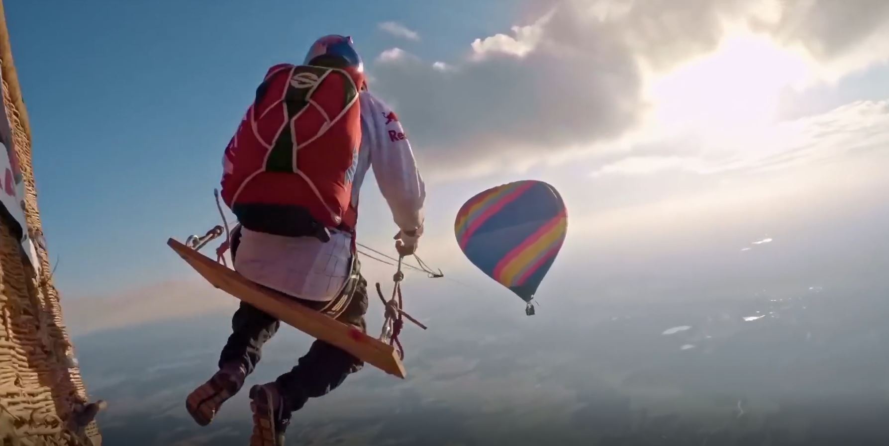 Canh dep hiem hoi o do cao 1.800 met voi tro nhay du mao hiem hinh anh