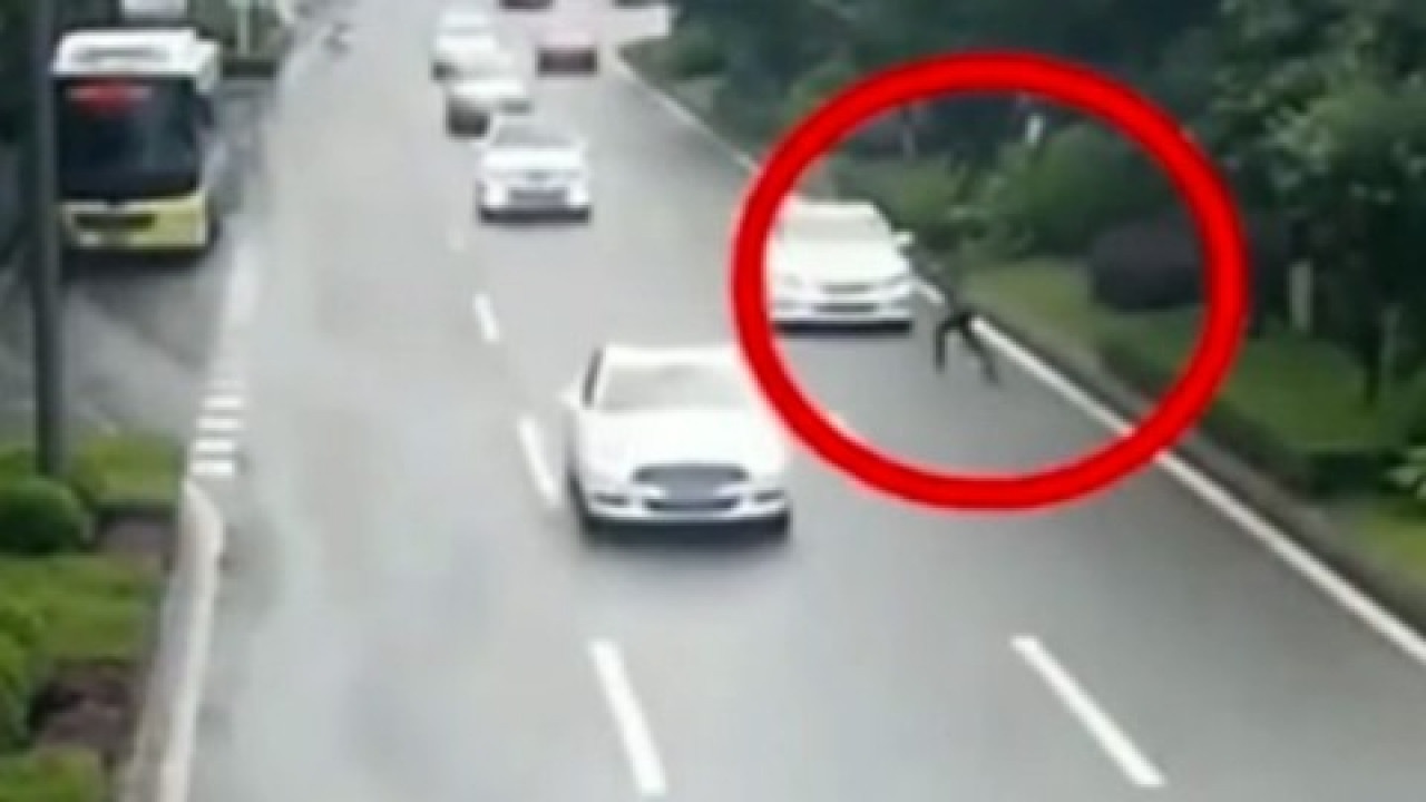 Nhung pha thoat chet trong gang tac den kho tin hinh anh