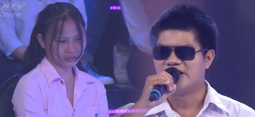 Chang trai khiem thi co giong hat bolero ngot ngao tai Hat mai uoc mo hinh anh