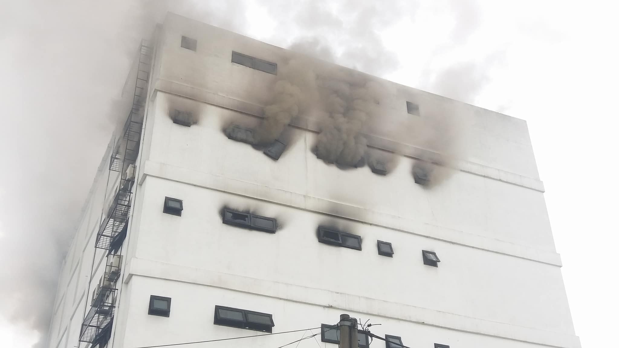 Chay lon o Karaoke Kingdom Club Ha Tinh hinh anh