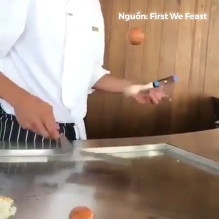 Ki thuat lam trung 'nhay mua' cua dau bep Nhat Ban hinh anh