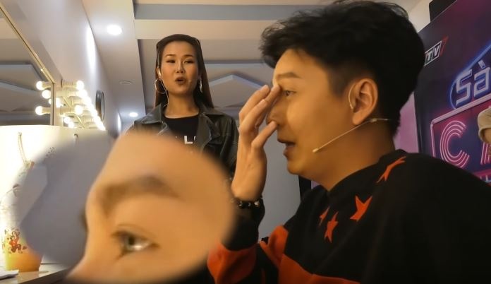 Ngo Kien Huy bi Vo Ha Tram 'to giac' khong co chan may o hau truong hinh anh