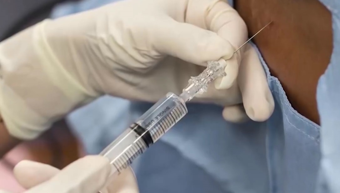 Dau lung suot 14 nam vi bac si gay te lam gay kim trong cot song o My hinh anh