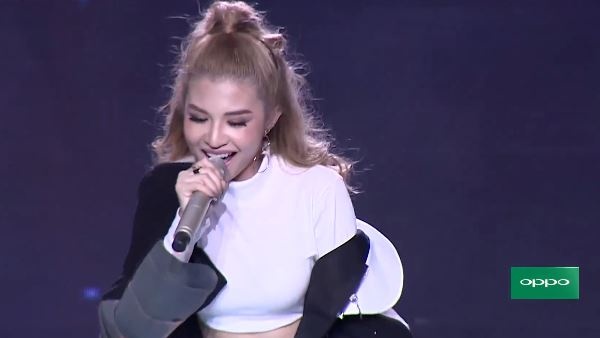 Shin Hong Vinh dem cau noi cua gioi tre vao bai: Vui thoi dung vui qua hinh anh