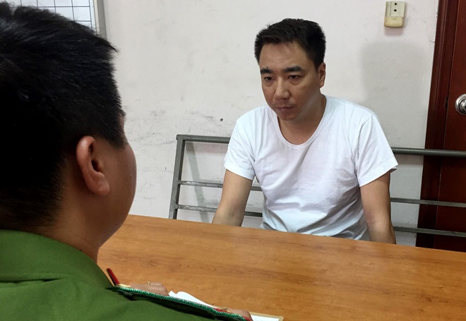 Can mat nghi pham dung sung ban nguoi trong thuong o Ha Noi hinh anh