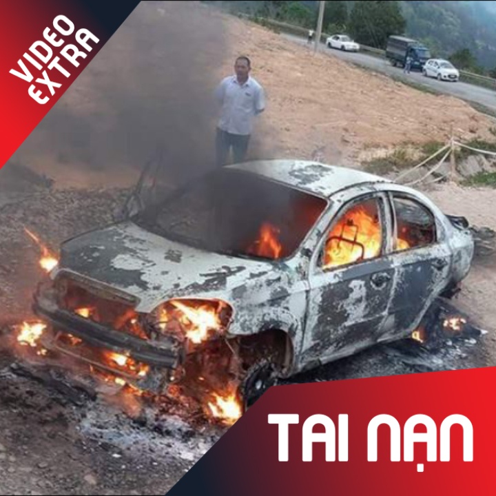 Oto boc chay ngun ngut tai Binh Thuan hinh anh