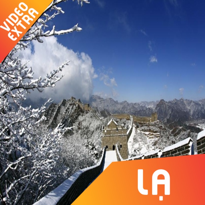 Du khach truot nga lien tuc khi tuyet roi o Van Ly Truong Thanh hinh anh