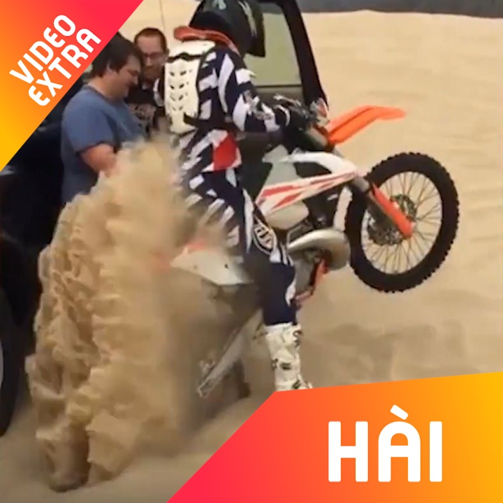 Ban than la nguoi cuoi nhieu nhat khi ban ‘lo dai’ hinh anh