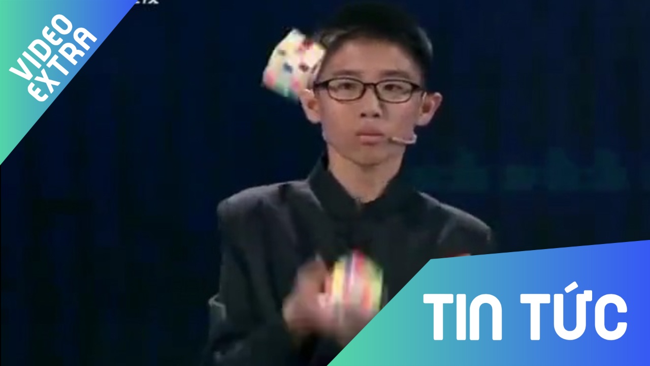 Be trai 12 tuoi vua tung hung vua giai rubik than toc tai Trung Quoc hinh anh