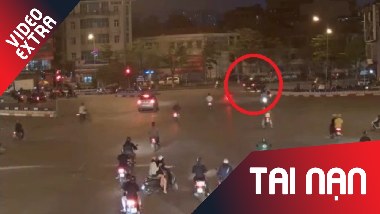 Toan canh vu tai nan kinh hoang o nga 6 O Cho Dua - Ha Noi hinh anh