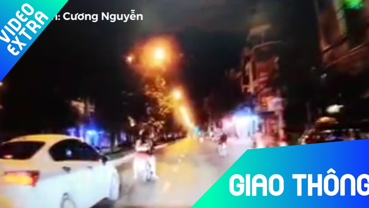 Oto tong nga xe may sau khi bi lang lach truoc mat hinh anh