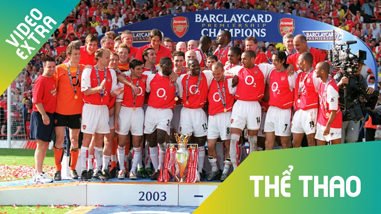 'Di san' cua HLV Wenger tai Arsenal - mua bong bat bai 2003/04 hinh anh