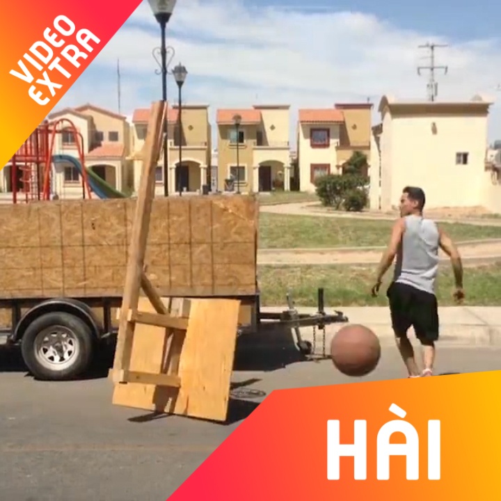 Nhung tai nan cuc ky 'hai huoc' khi choi bong ro hinh anh