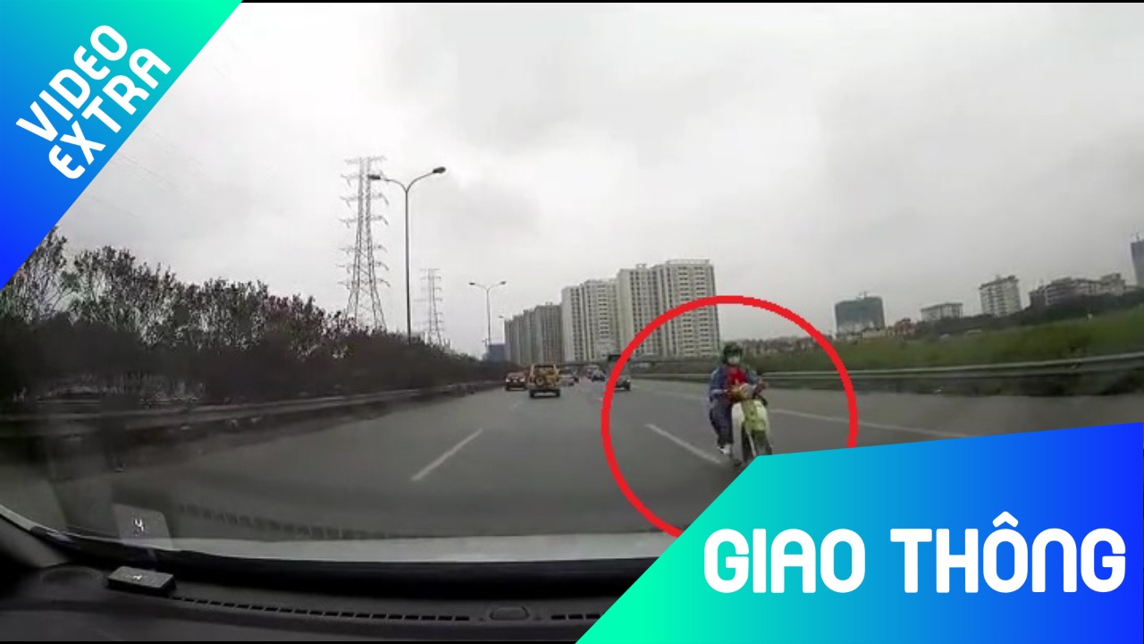 Xe may than nhien di nguoc chieu tren cao toc Phap Van - Cau Gie hinh anh