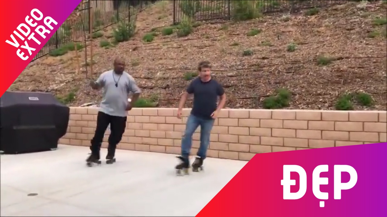 Man nhay nhip nhang tren giay patin 'muot ma' cua hai nguoi dan ong hinh anh