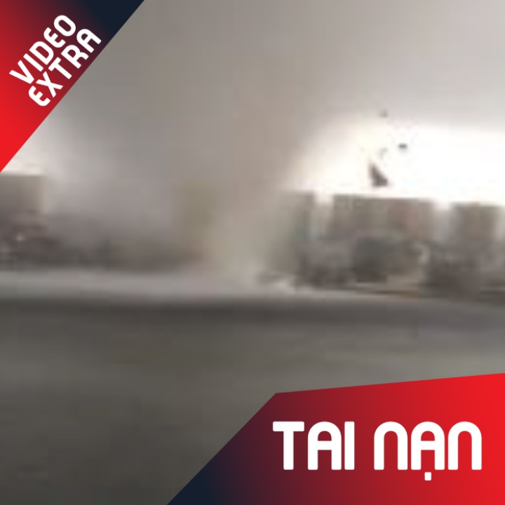 Can canh con loc xoay tan cong vao Florida hinh anh