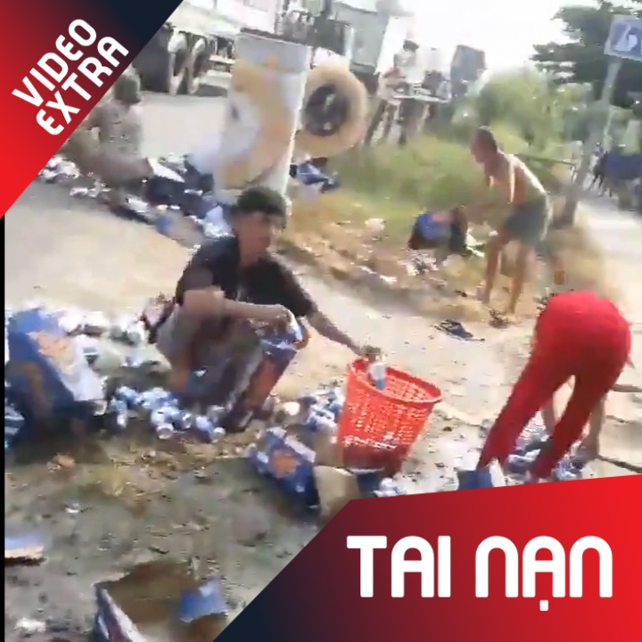 Lat xe cho bia o Tien Giang, mot so nguoi loi dung 'hoi cua' hinh anh