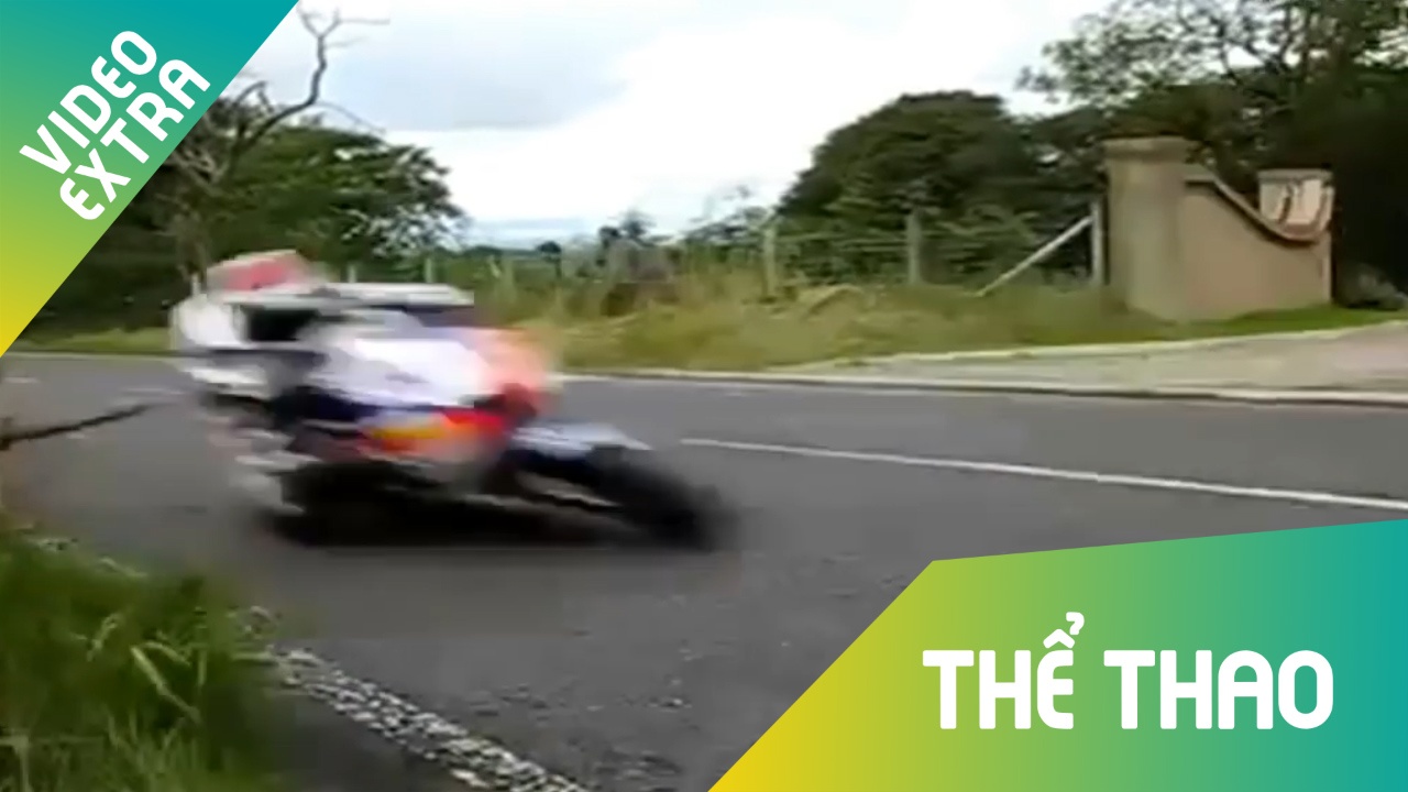 Quay can canh toc do kinh hoang cua nhung chiec moto phan khoi lon hinh anh