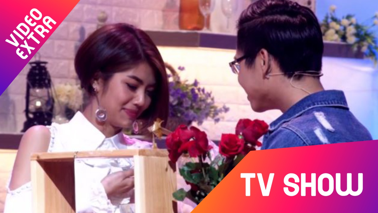 Quoc Phong to tinh voi Dam Phuong Linh bang banh trang tron hinh anh