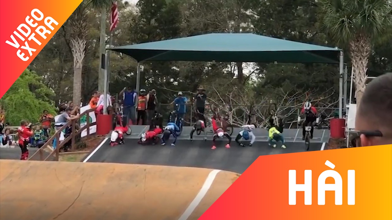 Nhung cu nga bat ngo khi lai xe dap hinh anh