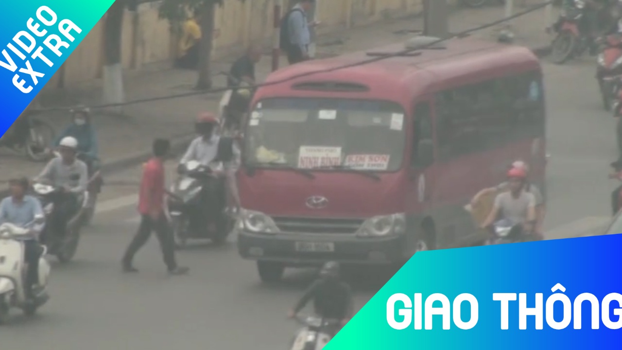 Xe khach di kieu 'rua bo', vo tu don khach sai quy dinh hinh anh