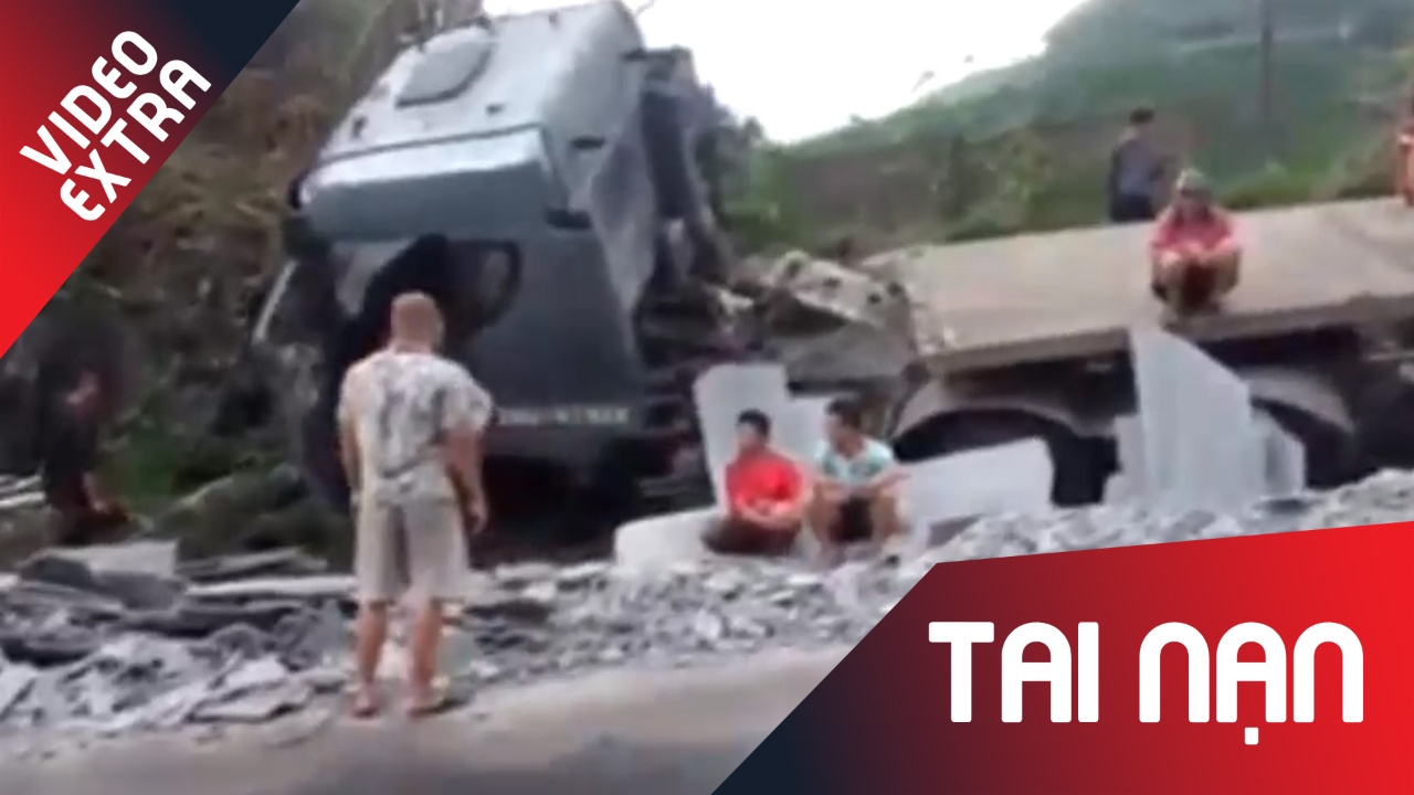 Container cho da lao nhu ten lua, lat tham khoc o doc Cun, Hoa Binh hinh anh