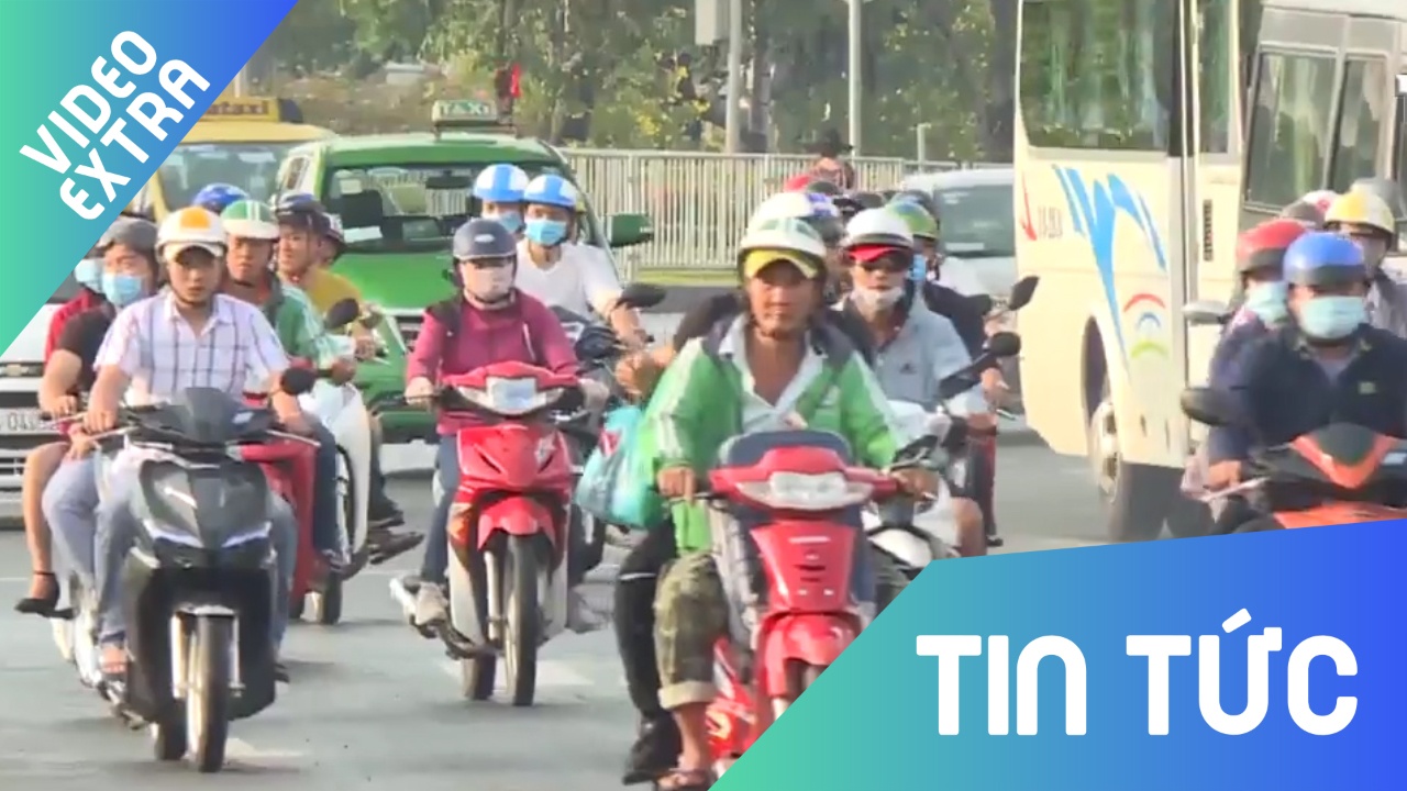 Nguoi dan tranh thu tro lai thanh pho som de tranh un tac hinh anh